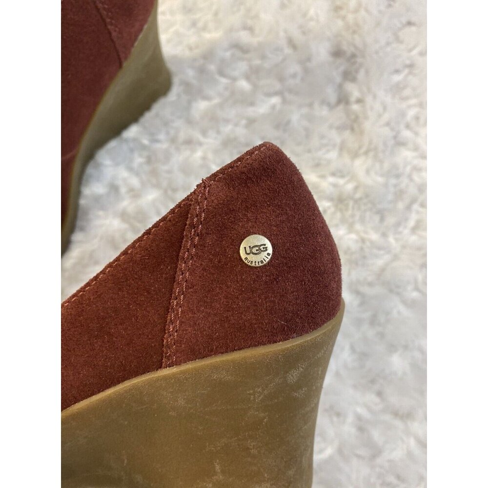 UGG Australia size 10 Leather Suede Slip On loafer wedge Heel Burgundy Fur Lined - Picture 6 of 8